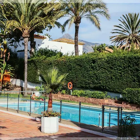 Rest Nueva Andalucia, Puerto Banus Apartment